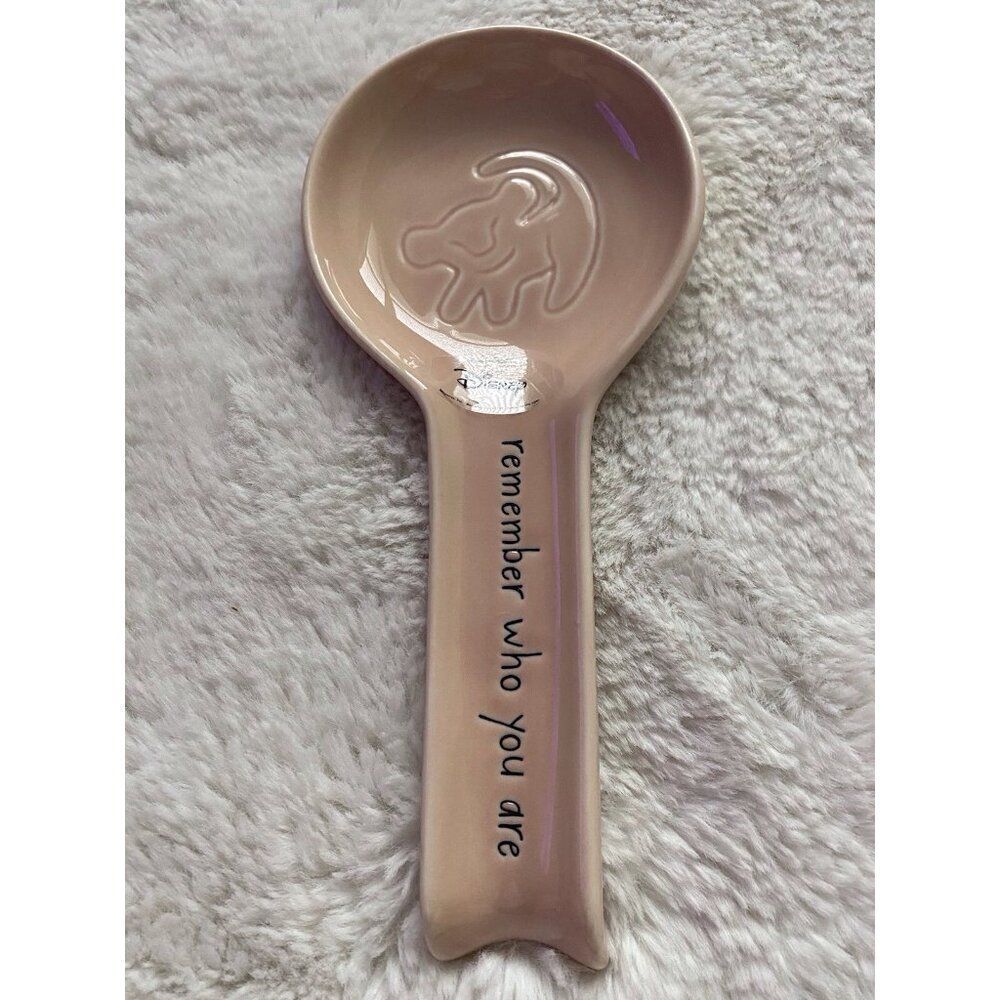 Rae Dunn Disney THE LION KING REMEMBER WHO YOU ARE Ceramic Spoon Rest NEW‎